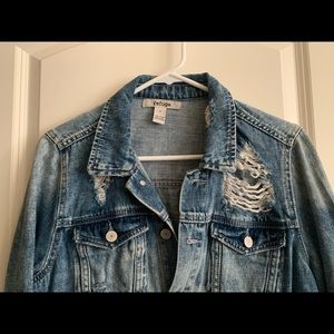 Jean Jacket ~ Medium Wash Size Sm